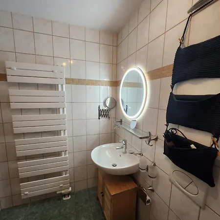 104 2, Ginsterweg 1 C