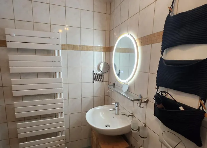 104 2, Ginsterweg 1 C